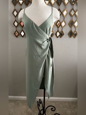 NWT REVEROF Sage Green Sleeveless Wrap Dress